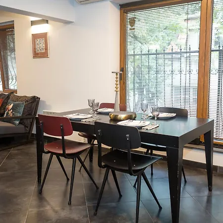 Cozy Flat With Two Bedrooms In By Flat Mаnаger *