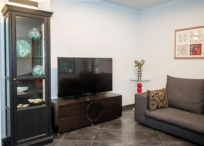 Cozy Flat With Two Bedrooms In By Flat Mаnаger Appartement