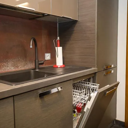 Cozy Flat With Two Bedrooms In By Flat Mаnаger Warna