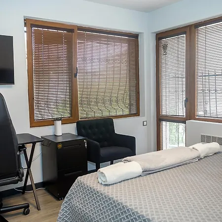 Apartament Cozy Flat With Two Bedrooms In By Flat Mаnаger Warna