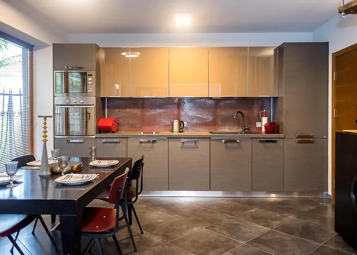 Apartament Cozy Flat With Two Bedrooms In By Flat Mаnаger Warna